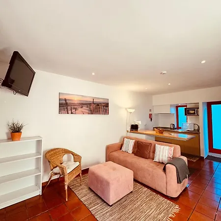 Aldeamento Turistico Do Camarido, Nature & Apartment